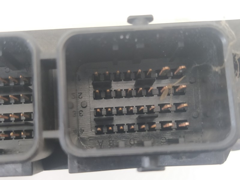 Recambio de centralita motor uce para ford focus lim. (cb4) titanium referencia OEM IAM 8M5112A650XE 0281015242 