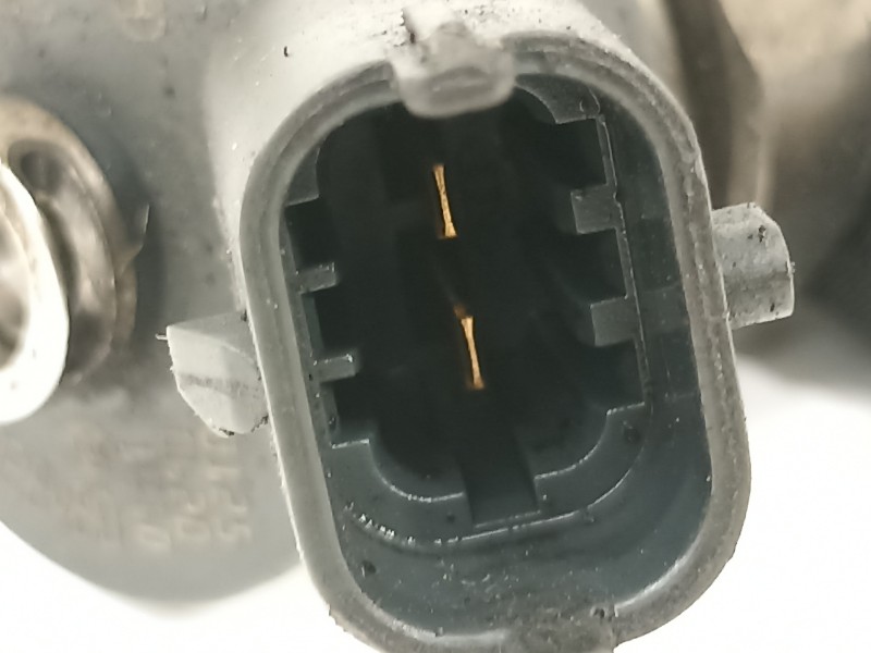 Recambio de inyector para ford focus lim. (cb4) titanium referencia OEM IAM 0445110259  