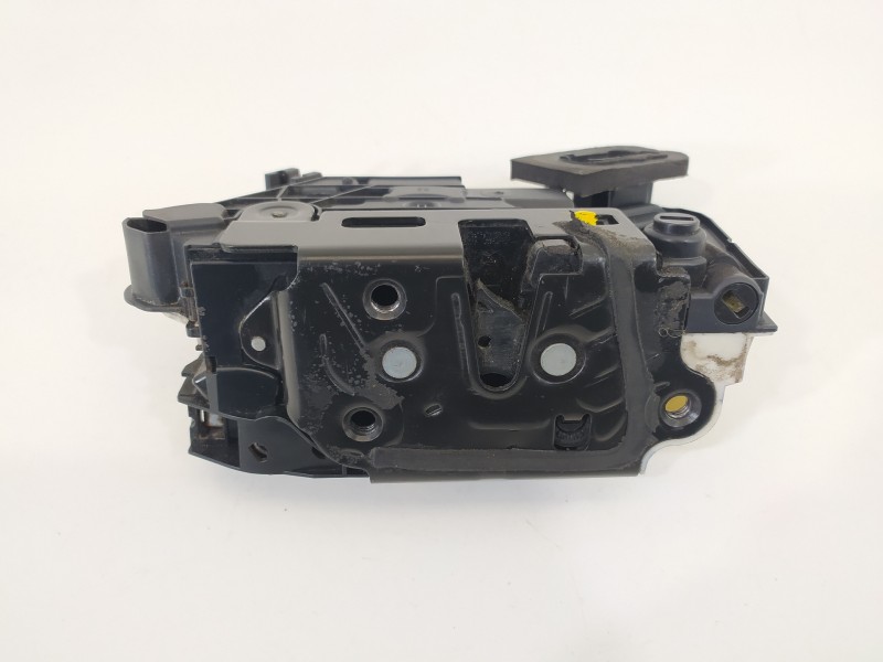 Recambio de cerradura puerta trasera derecha para volkswagen jetta (162) sport referencia OEM IAM 5K4839016R  