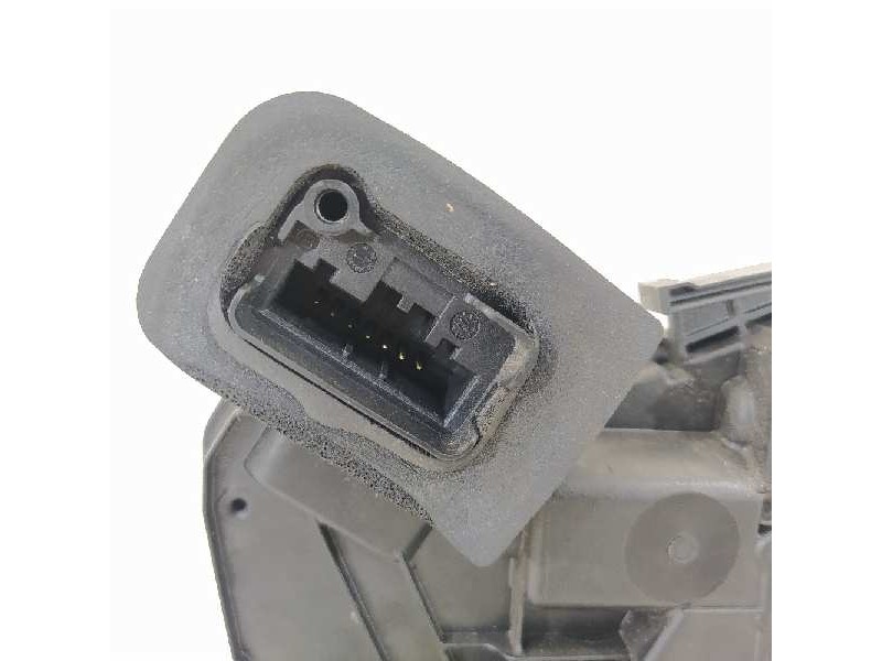 Recambio de cerradura puerta trasera izquierda para volkswagen jetta (162) sport referencia OEM IAM 5K4839015R  