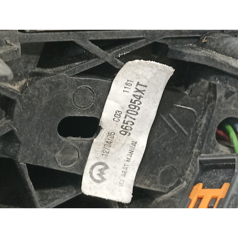 Recambio de retrovisor izquierdo para citroën xsara picasso 2.0 hdi satisfaction ii referencia OEM IAM 96570954XT  