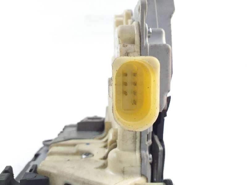 Recambio de cerradura puerta delantera derecha para volkswagen tiguan (5n1) sport referencia OEM IAM 3C1837016A  