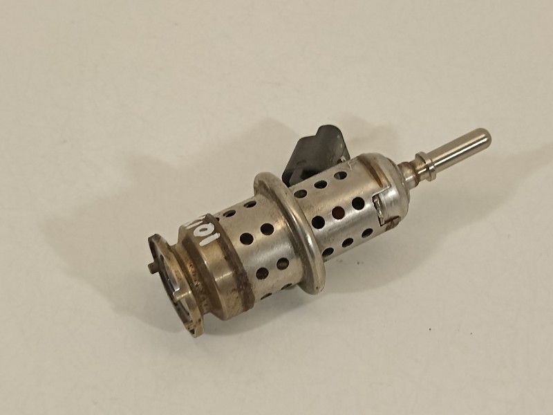 Recambio de inyector para peugeot 208 1.5 blue-hdi fap referencia OEM IAM 9813930180  