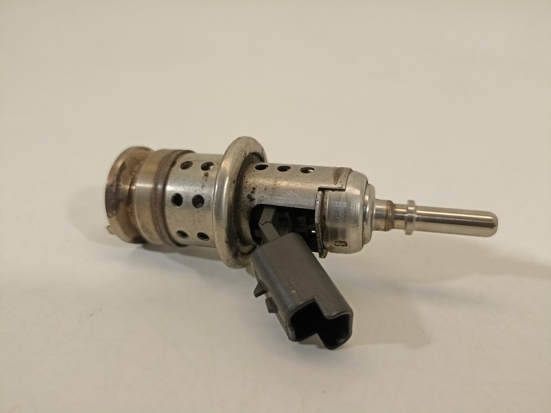 Recambio de inyector para peugeot 208 1.5 blue-hdi fap referencia OEM IAM 9813930180  