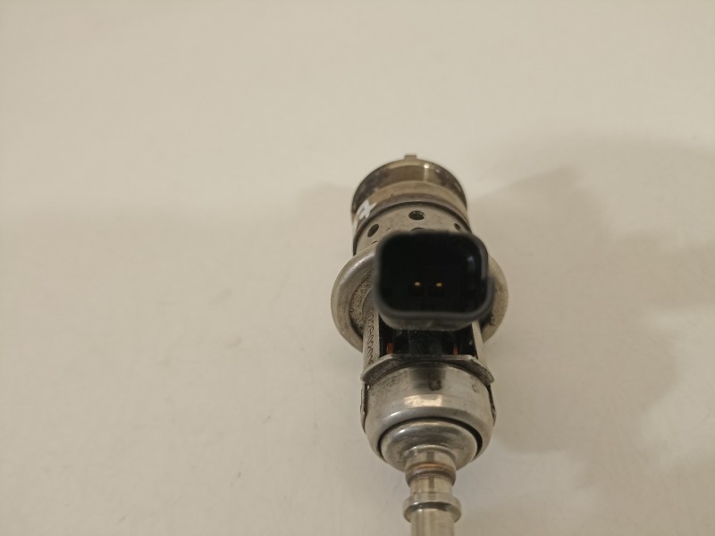 Recambio de inyector para peugeot 208 1.5 blue-hdi fap referencia OEM IAM 9813930180  