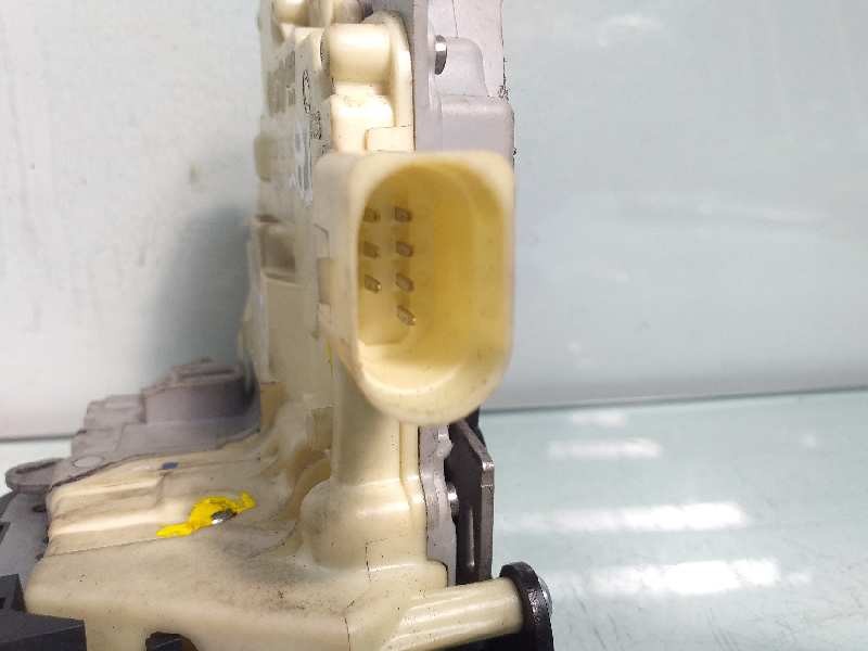 Recambio de cerradura puerta trasera derecha para volkswagen tiguan (5n1) sport referencia OEM IAM 3C4839016A  