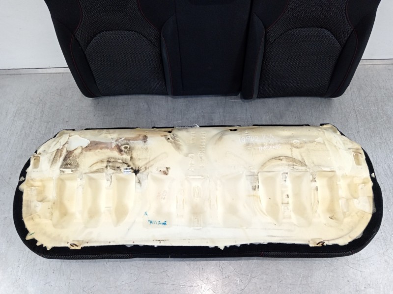 Recambio de asientos traseros para seat leon (5f1) fr fast lane referencia OEM IAM 5F0885031  