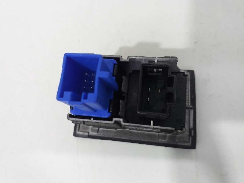 Recambio de warning para volkswagen golf vii lim. (bq1) advance referencia OEM IAM 5G1919225  