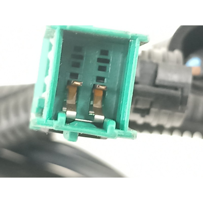 Recambio de pretensor airbag derecho para opel corsa c essentia referencia OEM IAM 09114886 542405061D 