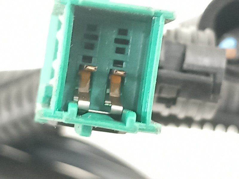 Recambio de pretensor airbag derecho para opel corsa c essentia referencia OEM IAM 09114886 542405061D 