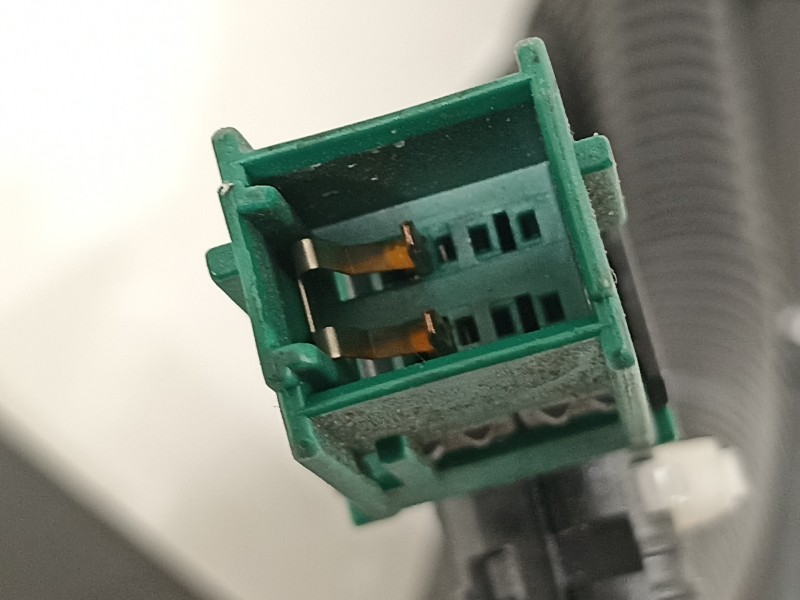 Recambio de pretensor airbag izquierdo para opel corsa c essentia referencia OEM IAM 09114885 542404961D 