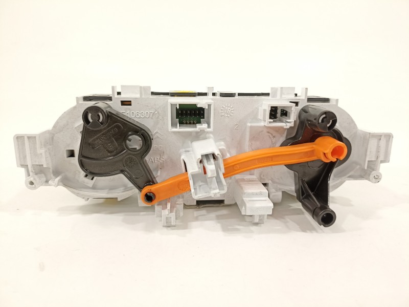 Recambio de mando climatizador para peugeot 208 1.5 blue-hdi fap referencia OEM IAM 9819611577  