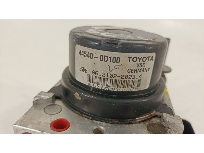Recambio de abs para toyota yaris active referencia OEM IAM 445400D100  
