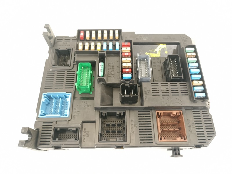 Recambio de caja reles / fusibles para peugeot 208 1.5 blue-hdi fap referencia OEM IAM 9819850080  