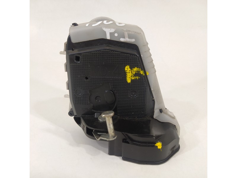 Recambio de cerradura puerta trasera izquierda para toyota yaris active referencia OEM IAM   