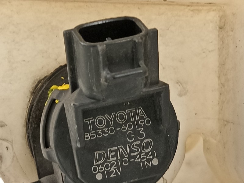 Recambio de deposito limpia para toyota prius (nhw30) eco referencia OEM IAM 8531547140 060851317 