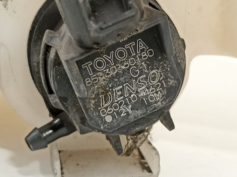 Recambio de deposito limpia para toyota prius (nhw30) eco referencia OEM IAM 8531547140 060851317 