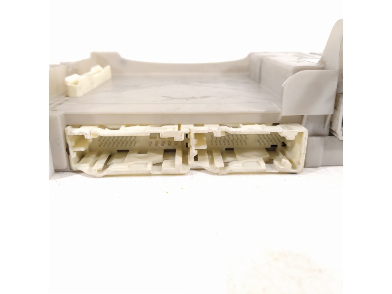 Recambio de modulo electronico para toyota yaris active referencia OEM IAM 8273052L70C  