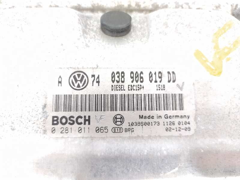 Recambio de centralita motor uce para volkswagen golf iv berlina (1j1) soul referencia OEM IAM 038906019DD  