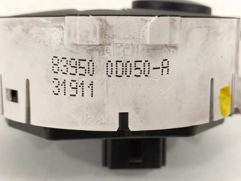 Recambio de warning para toyota yaris active referencia OEM IAM 839500D050A  