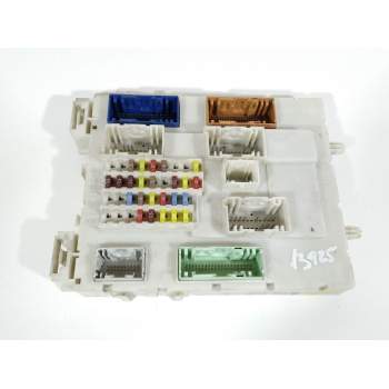 CAJA RELES / FUSIBLES GV6T14A073BC 