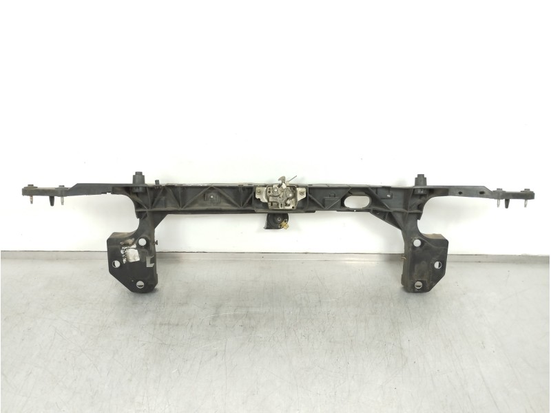 Recambio de panel frontal para renault clio iii business referencia OEM IAM 8200290143  