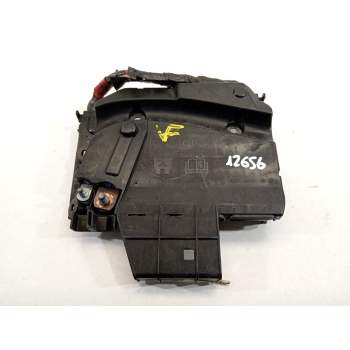 CAJA RELES / FUSIBLES AV6T14A067BB 