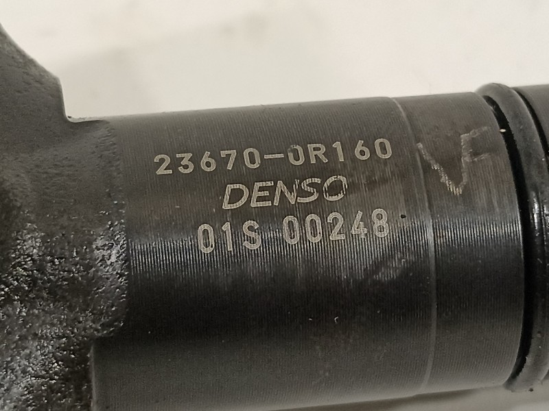 Recambio de inyector para toyota avensis wagon (t25) 2.2 d-4d executive referencia OEM IAM 236700R160  