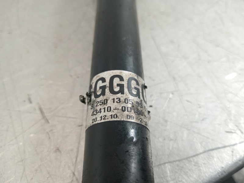 Recambio de transmision delantera derecha para toyota yaris connect referencia OEM IAM 434100D180G  