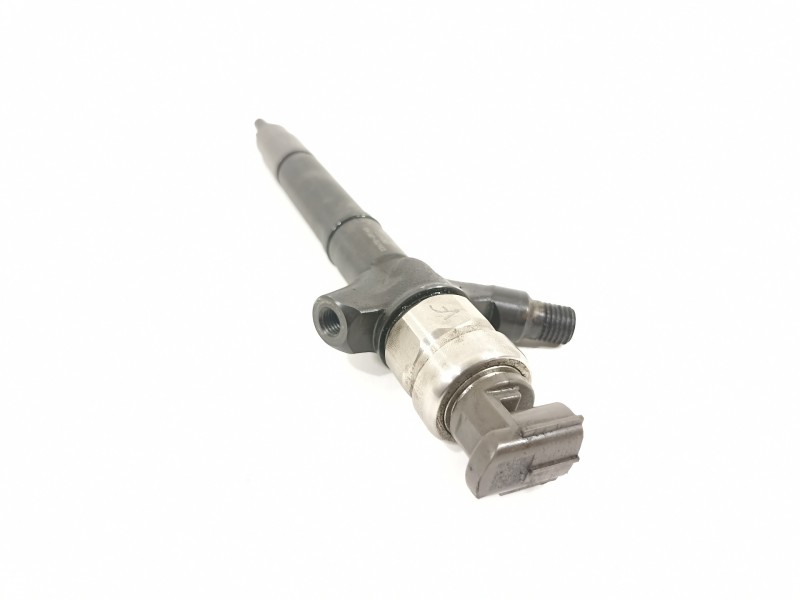 Recambio de inyector para toyota avensis wagon (t25) 2.2 d-4d executive referencia OEM IAM 236700R160  