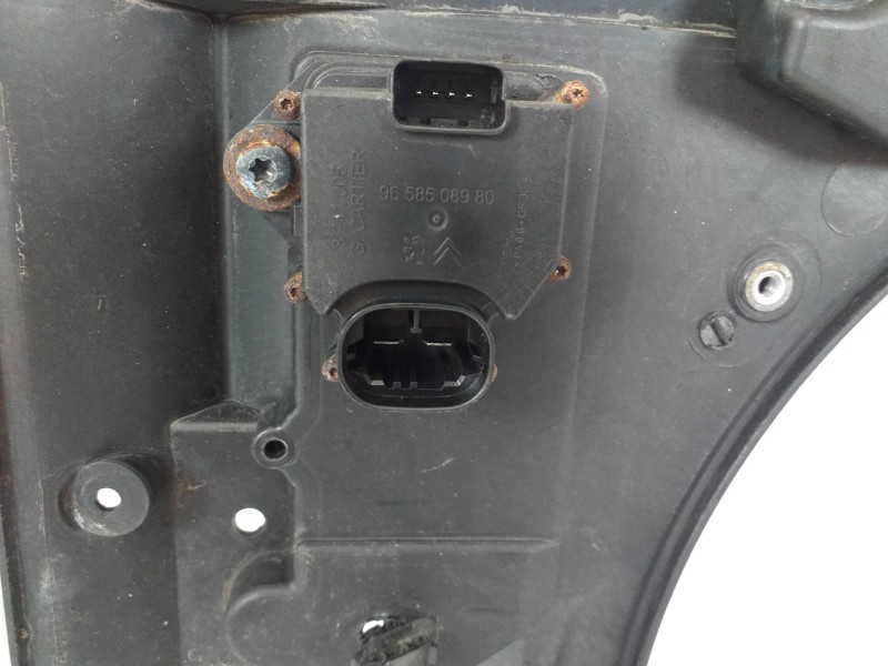 Recambio de panel frontal para peugeot 308 confort referencia OEM IAM 9650316080  