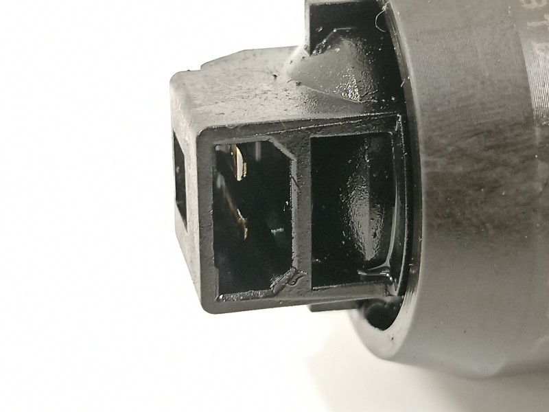 Recambio de inyector para seat ibiza (6l1) signo referencia OEM IAM 038130073AJ 0414720037 