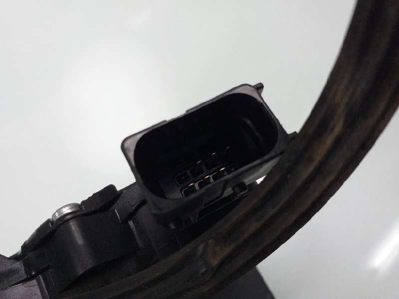 Recambio de cerradura puerta delantera izquierda para opel corsa e selective referencia OEM IAM 13431841 0325407955 