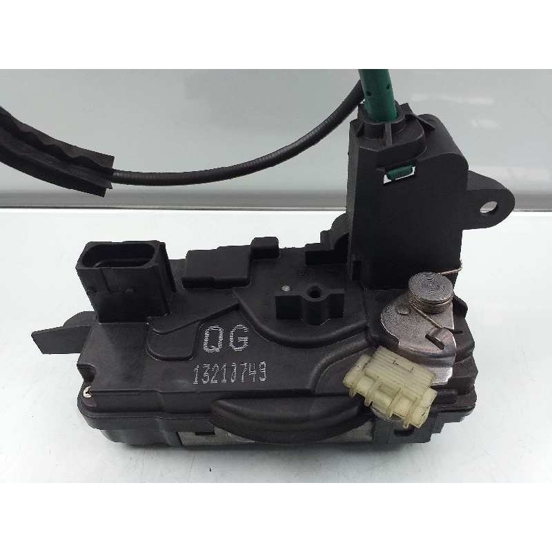 Recambio de cerradura puerta delantera derecha para opel astra h ber. sport referencia OEM IAM 13210749  