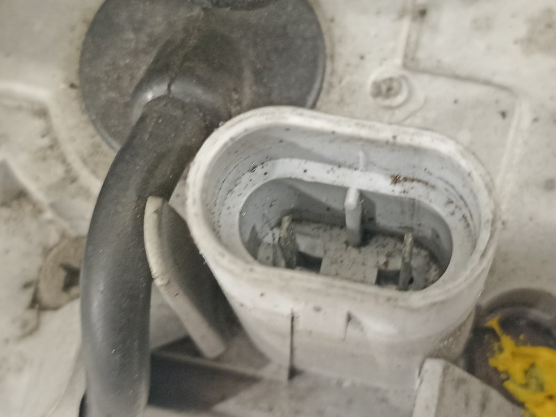 Recambio de faro izquierdo para bmw serie 3 berlina (e46) 330d referencia OEM IAM 63126902759 6902759 