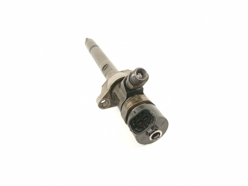 Recambio de inyector para peugeot 207 sport referencia OEM IAM 0445110239  