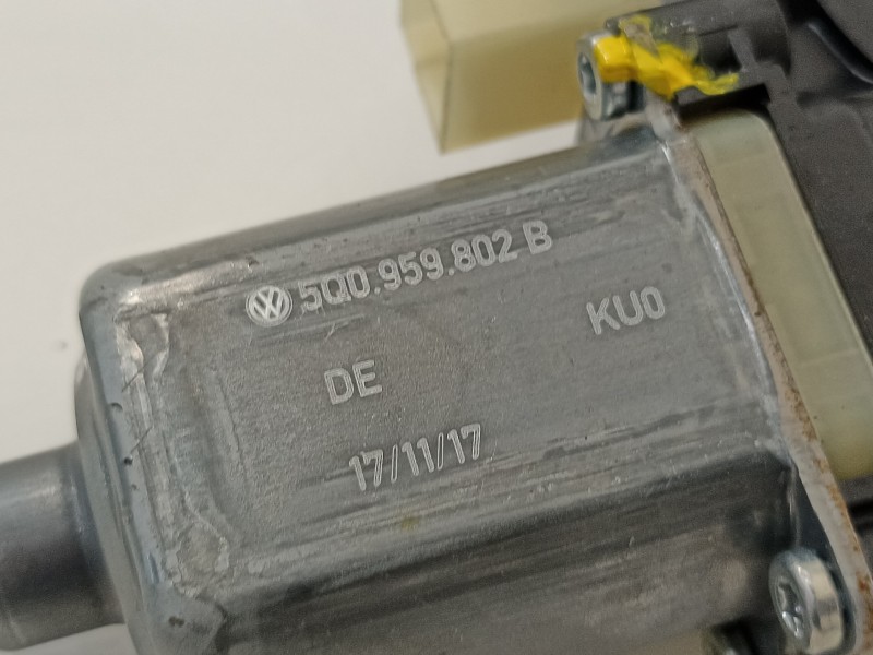 Recambio de elevalunas delantero derecho para seat leon (5f1) fr referencia OEM IAM 5F4837462D 5Q0959802B 0130822716