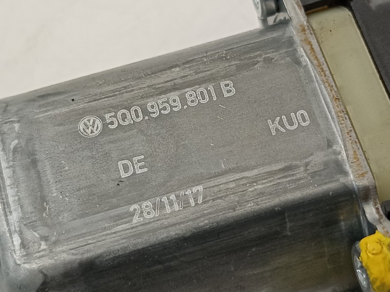 Recambio de elevalunas delantero izquierdo para seat leon (5f1) fr referencia OEM IAM 5F4837461D 5Q0959801B 0130822717