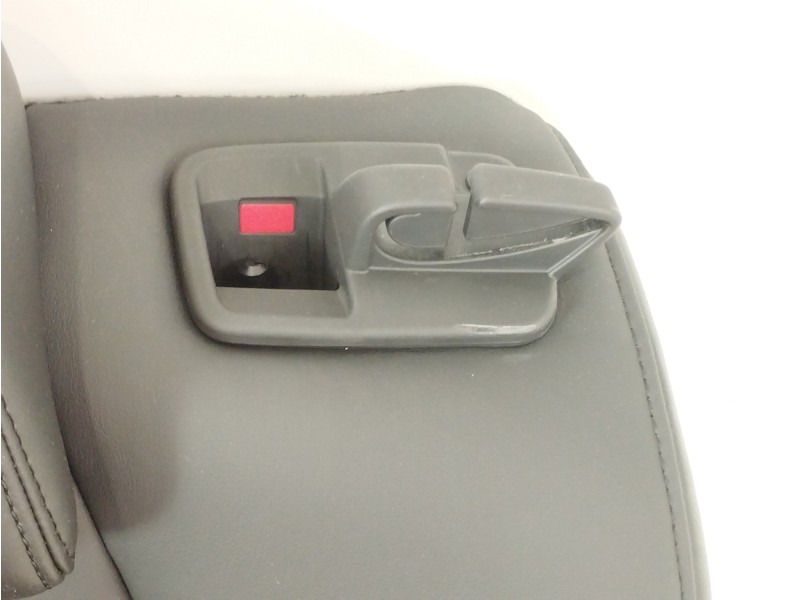 Recambio de asientos traseros para mazda cx-3 center-line referencia OEM IAM   