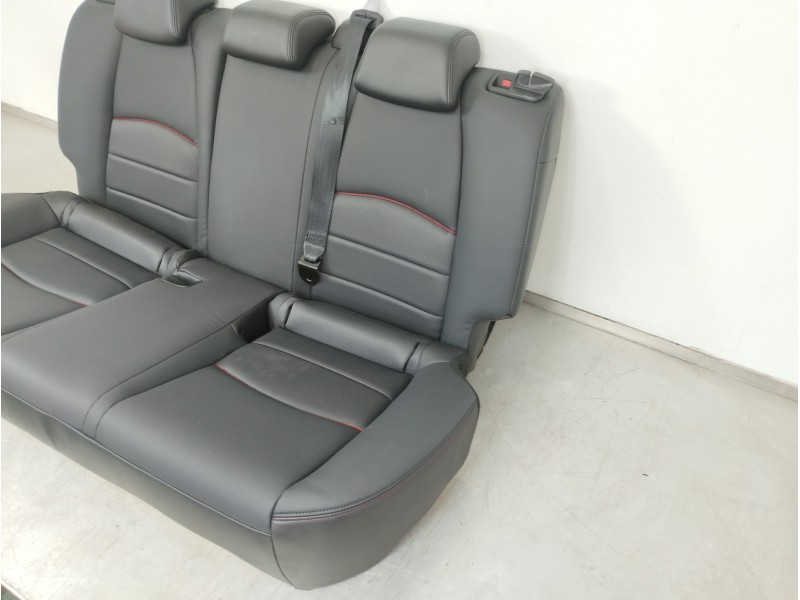Recambio de asientos traseros para mazda cx-3 center-line referencia OEM IAM   