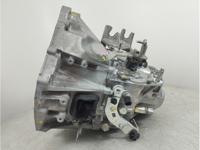 Recambio de caja cambios para mazda cx-3 center-line referencia OEM IAM C6580 8TH0410670 D13N2