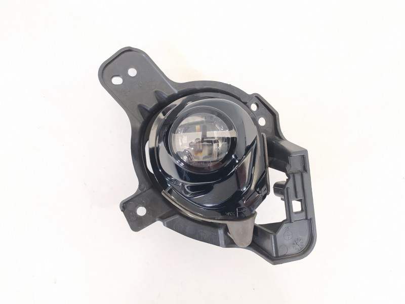 Recambio de faro derecho para mazda cx-3 center-line referencia OEM IAM D24H51684  