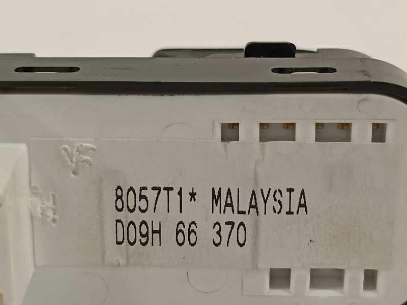 Recambio de mando elevalunas delantero derecho para mazda cx-3 center-line referencia OEM IAM D09H66370 8057T1 