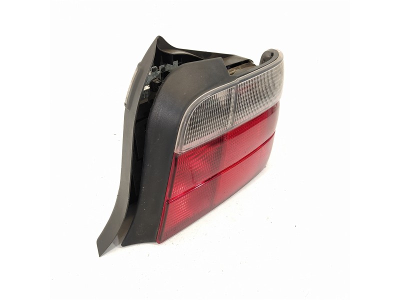 Recambio de piloto trasero derecho para bmw serie 3 compacto (e36) 318tds referencia OEM IAM 9402924  