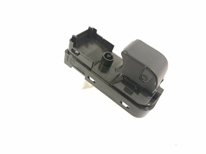 Recambio de mando elevalunas trasero izquierdo para mazda cx-3 center-line referencia OEM IAM D09H66370 8053T2 