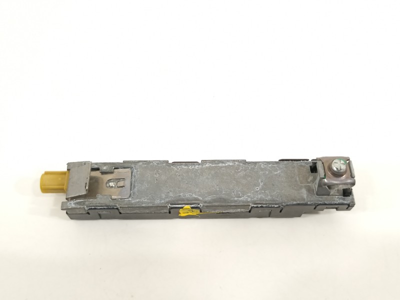 Recambio de antena para seat leon (5f1) fr referencia OEM IAM 5F4035225  