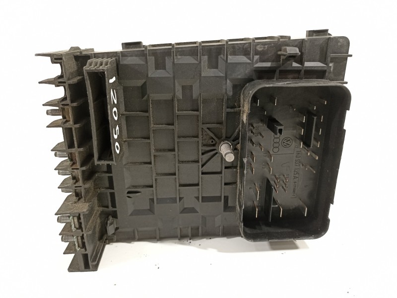 Recambio de caja reles / fusibles para volkswagen jetta (1k2) advance referencia OEM IAM 1K0937125A  