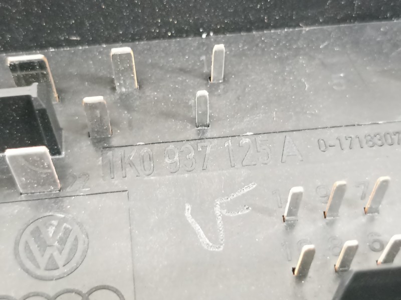 Recambio de caja reles / fusibles para volkswagen jetta (1k2) advance referencia OEM IAM 1K0937125A  