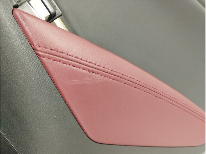 Recambio de guarnecido puerta trasera derecha para mazda cx-3 center-line referencia OEM IAM D10E68531  