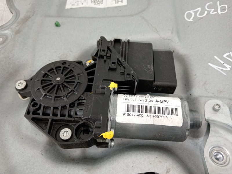 Recambio de elevalunas trasero izquierdo para volkswagen touran (1t3) advance bluemotion referencia OEM IAM 1T0839755H 1T0839729